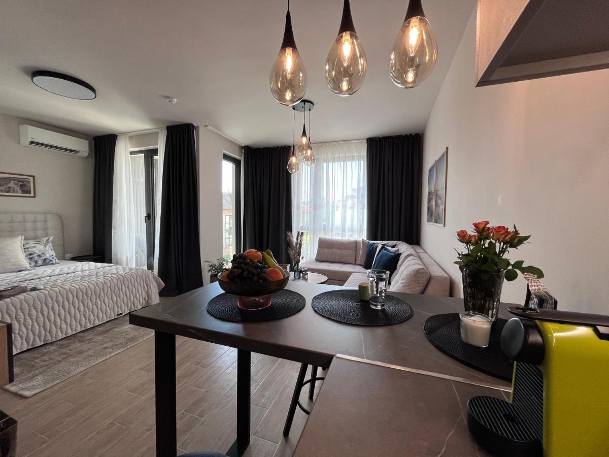 Azur Alegria Studio - Free Parking & Pool St. Konstantin og Helena Eksteriør bilde